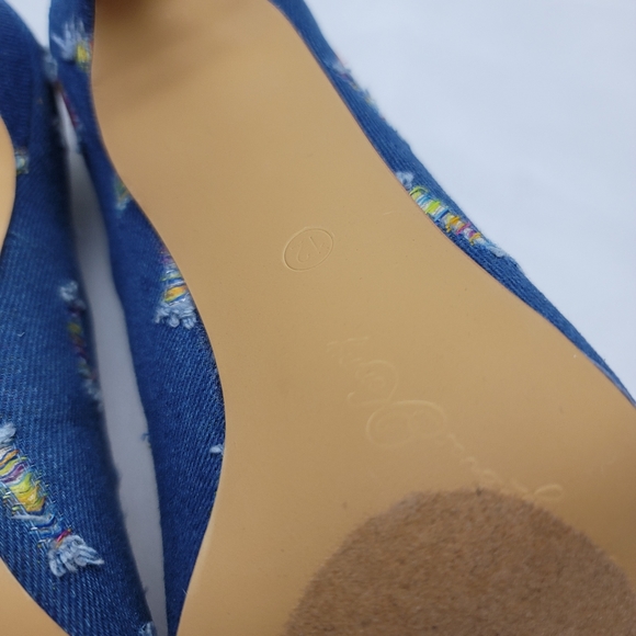 Penny Loves Kenny Mixed Blue Denim Pump - Picture 6 of 8